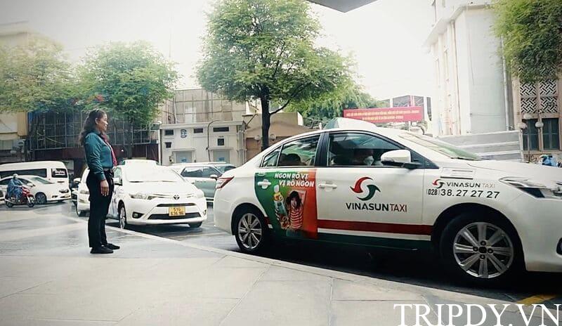 taxi-vinasun-sai-gon-1 Taxi Vinasun Sài Gòn TPHCM: Số điện thoại tổng đài và giá cước